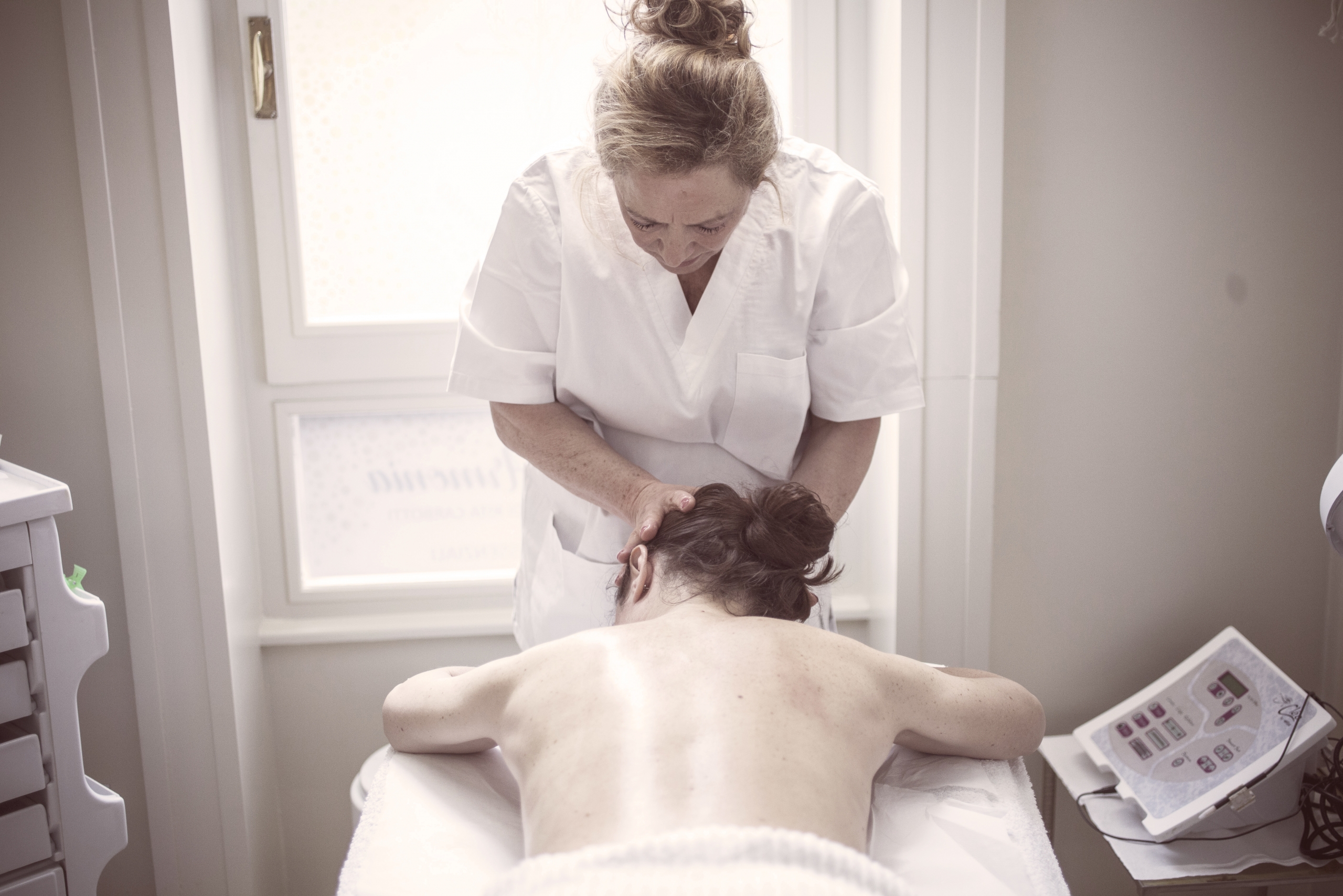 Trattamenti corpo - massaggio collo - Bellezza e Armonia - Centro Estetico Olistico - Milano